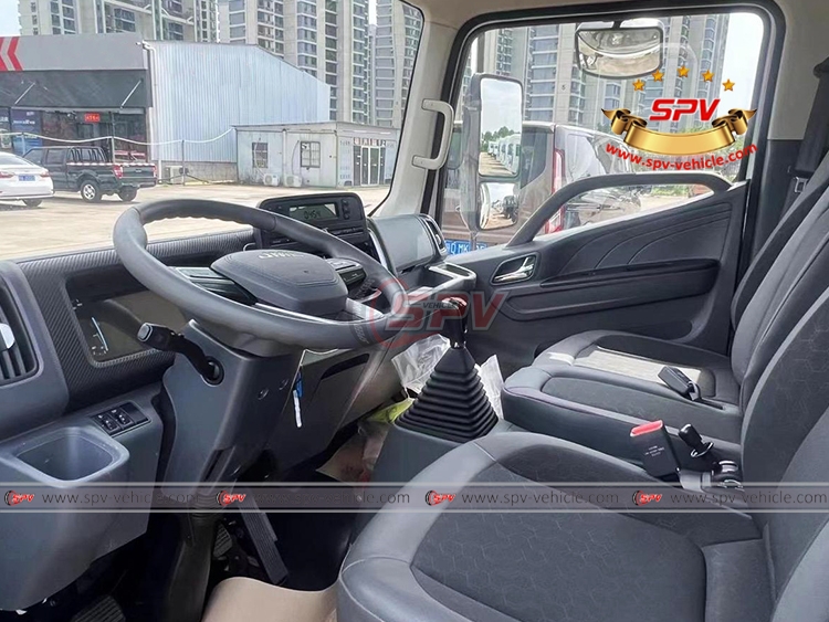 Cabin of JMC N822 Commercial Truck